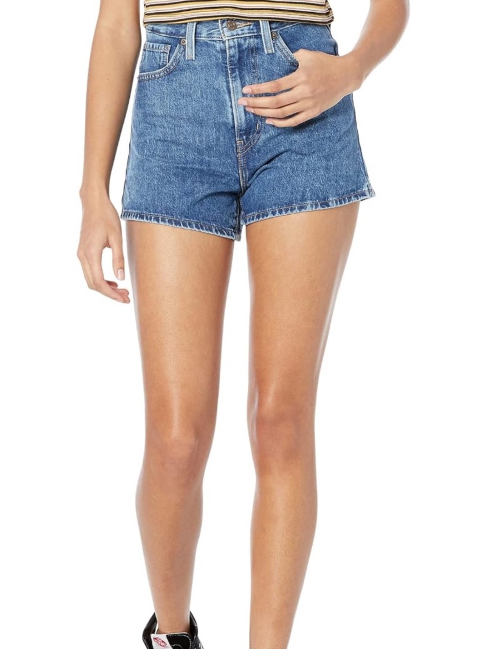 NWT Levi’s High Waisted Mom Shorts, Size 30